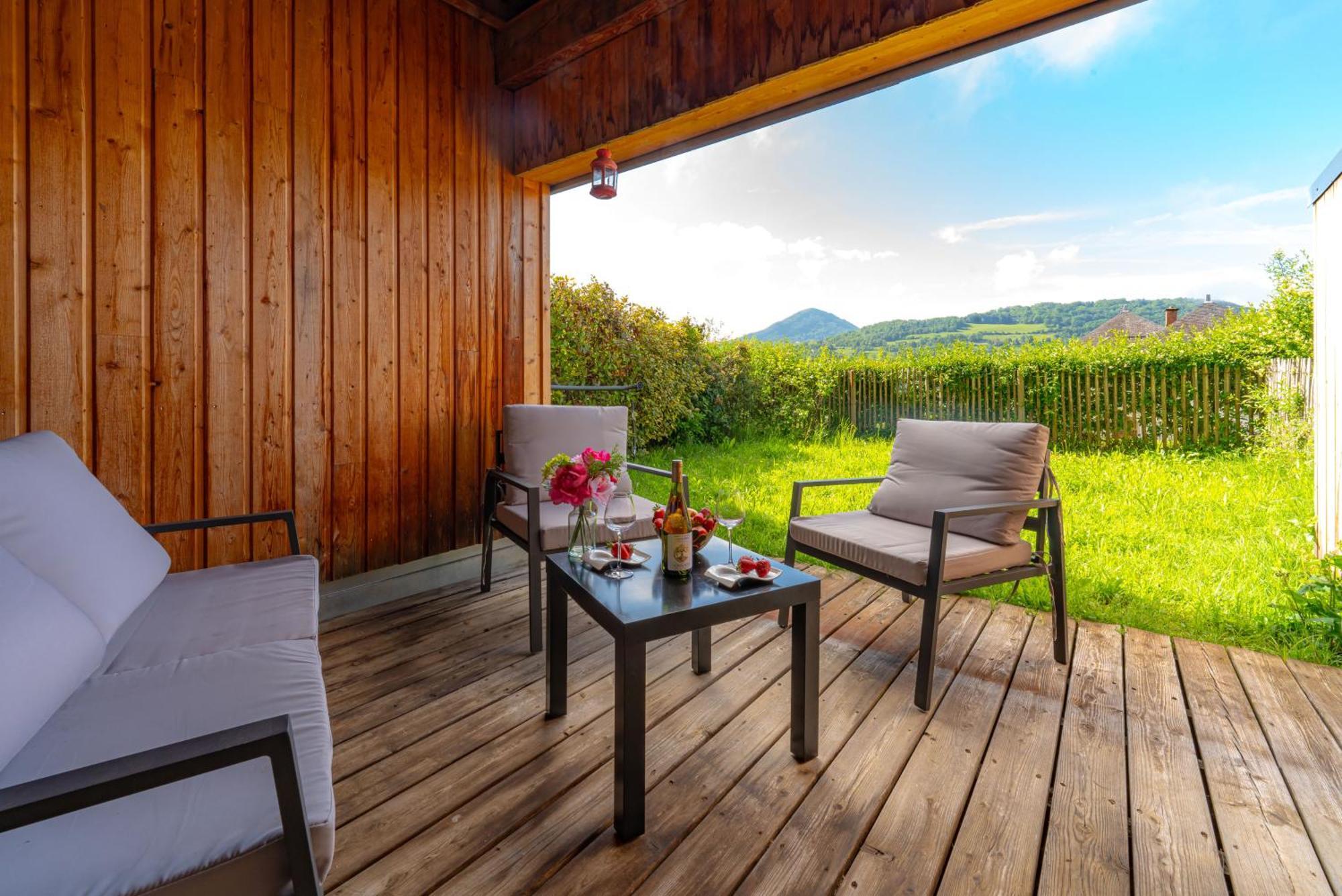 Vue Sur Les Montagnes-Wifi-Terrasse Apartment Saint-Jean-d'Arvey Exterior photo